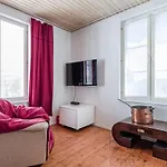 Cozy Apt By Port, Old Town And Sea With Free Parking!